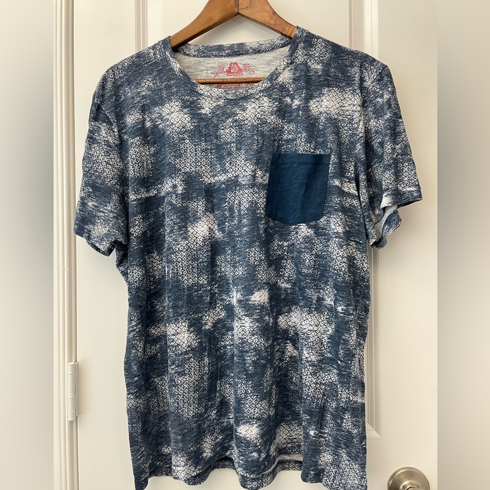 AMERICAN RAG Men’s Blue/White Tee. Size XL